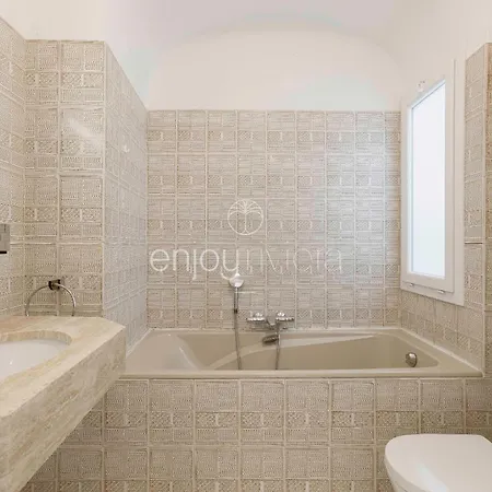 Apartment Palais Miramar - & G17 - Vue - Croisette Emplacement Unique -20 - Wifi - Clim *